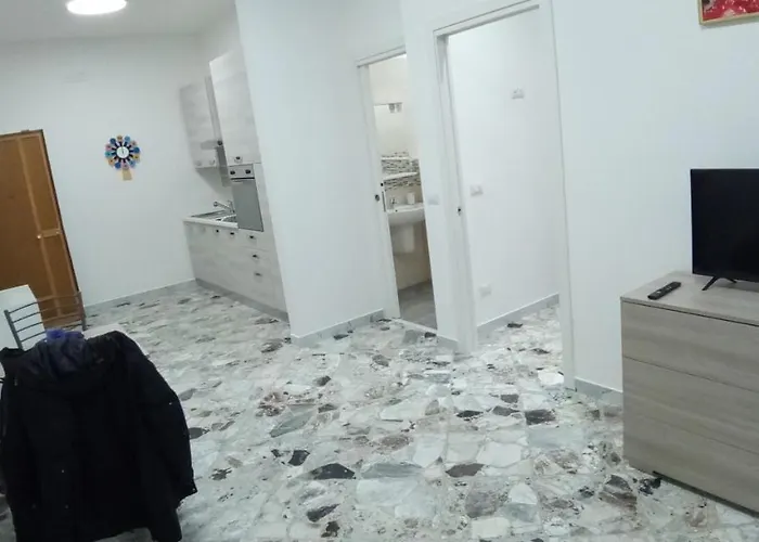 Station Apartment Bari