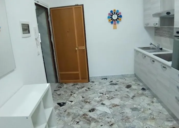 Station Apartment Bari